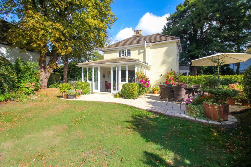 Main image of property: High Street, Hamble, Southampton, Hampshire, SO31