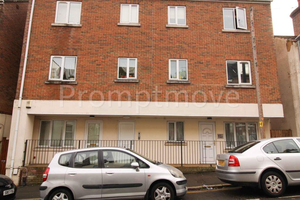 Main image of property: Buxton Road Luton LU1 1RE