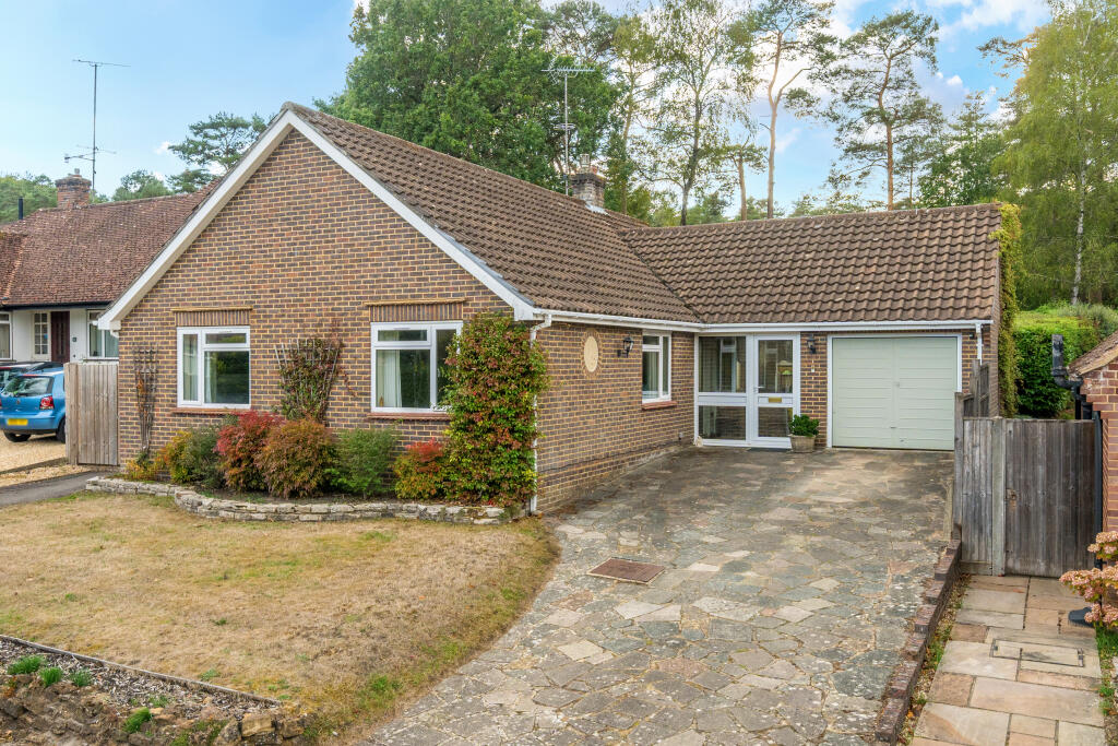 Main image of property: Vale Close, Farnham, GU10