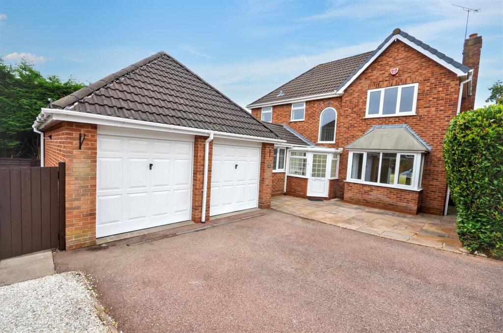 Main image of property: Hoskings Close, Stone