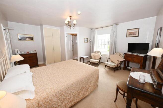 ¿Guest¿ BEDROOM 2 (VIEWS)