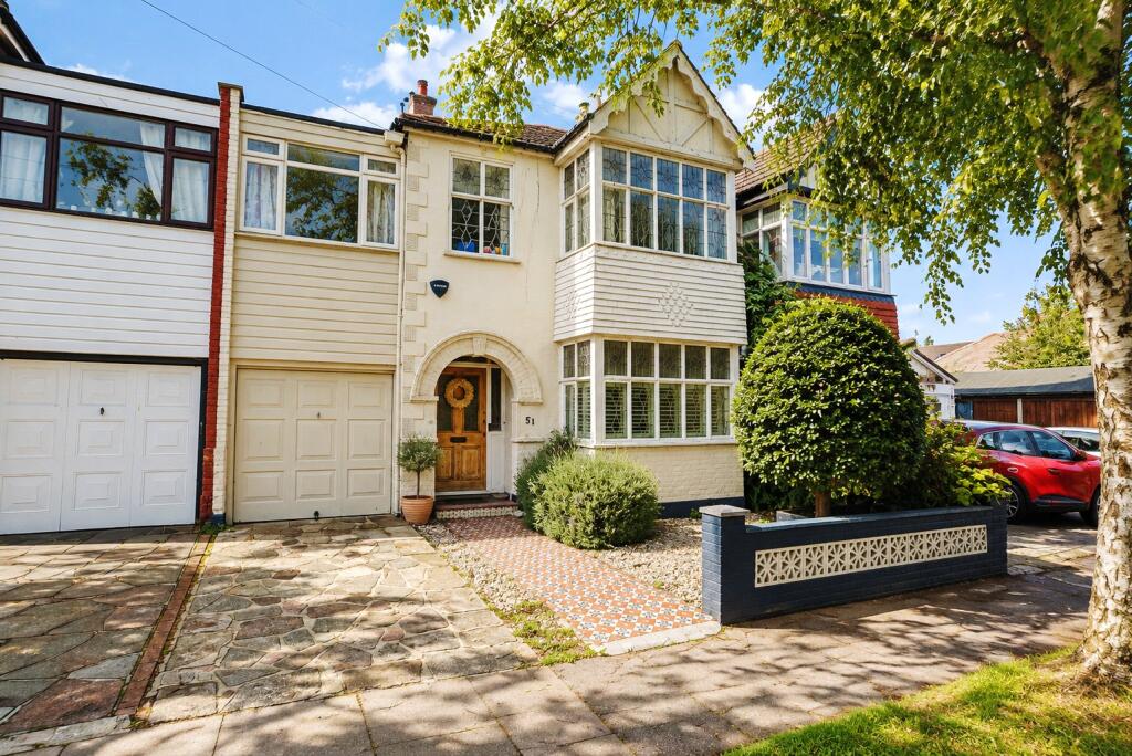 Main image of property: Birchwood Drive, Leigh-on-Sea, Essex, SS9