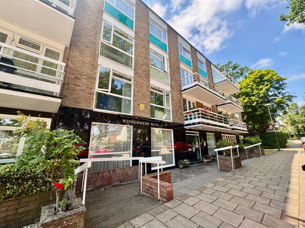 Main image of property: Windermere Hall Stonegrove, Edgware, HA8