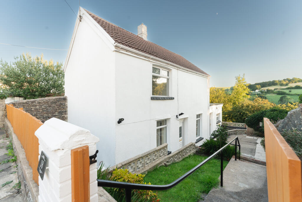 Main image of property: Edwards Terrace, CF46