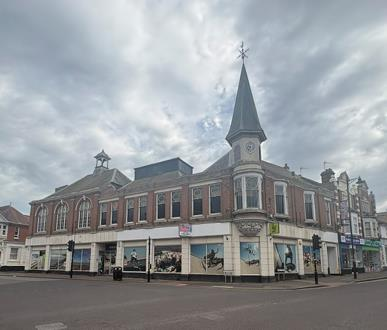 Main image of property: 42-46 Kingsway, Dovercourt, Harwich, CO12 3JR