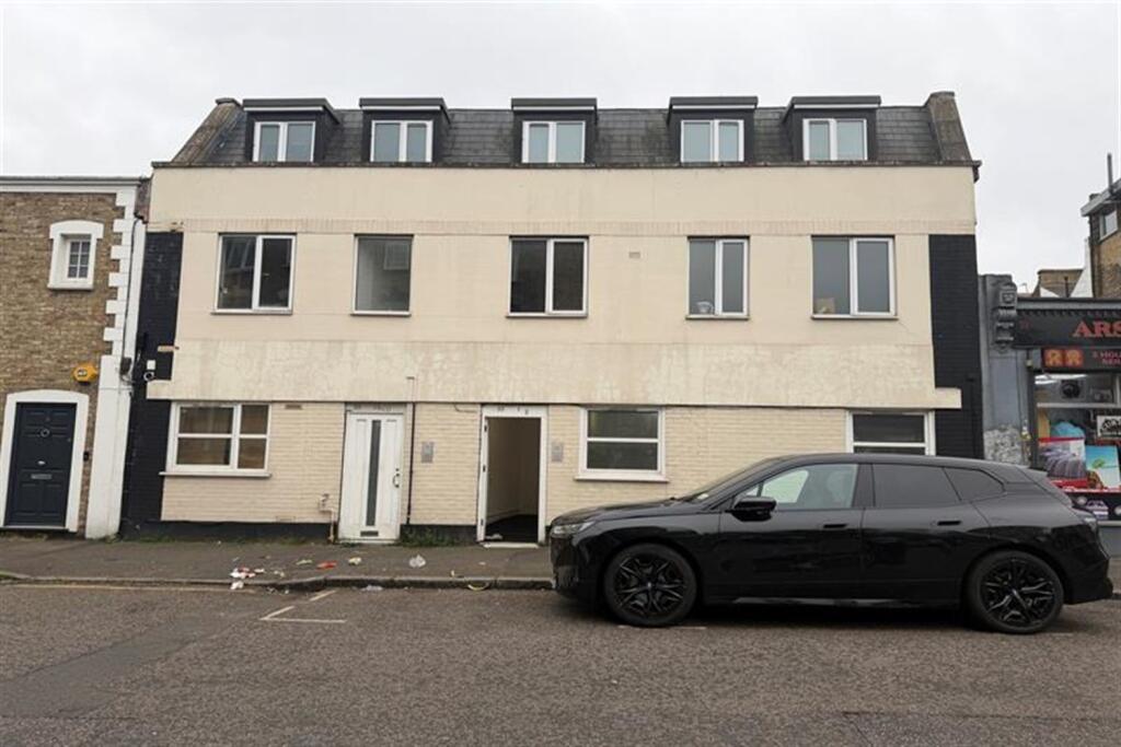 Main image of property: 33 Mountgrove Road, N5