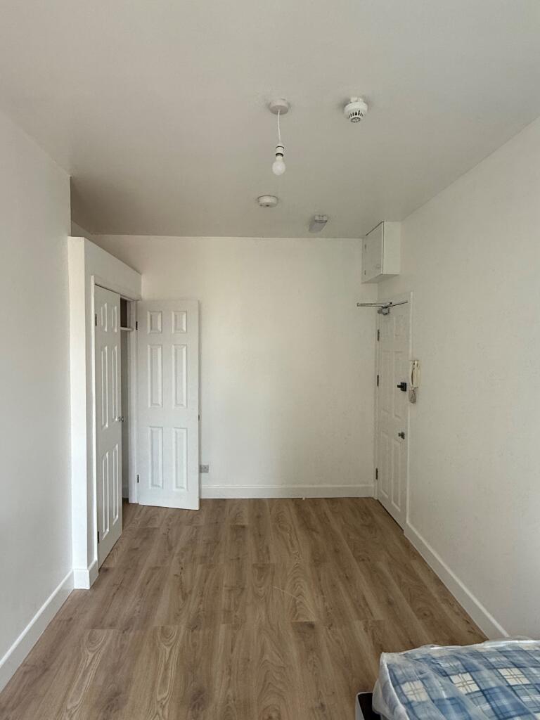 Main image of property: Stuart Crescent, Wood Green, Haringey, London