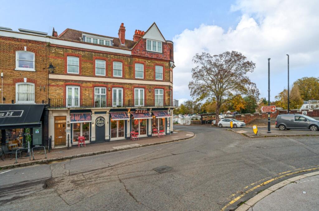 Main image of property: Bridge Road, East Molesey KT8