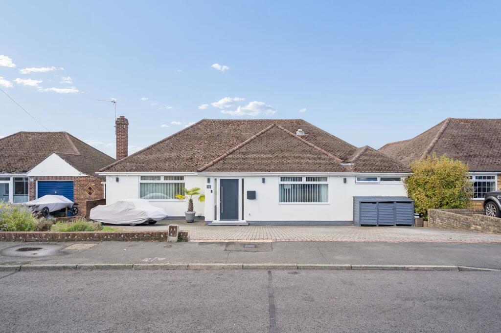 Main image of property: Wheatley Way, Chalfont St Peter, Gerrards Cross, SL9