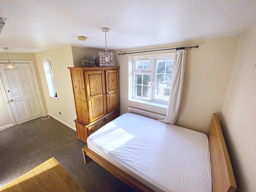 Main image of property: Oak Grove Road, Penge, SE20 7RQ