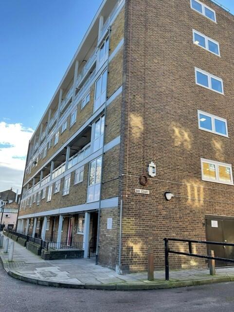 Main image of property: Frimley way, London, E1