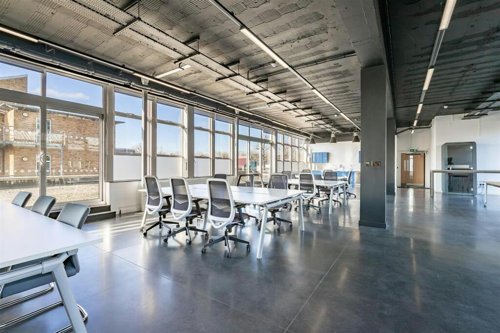 BRE_Park_Buildings1617_GroundLevel_WellsDesign 66 of 232.jpg