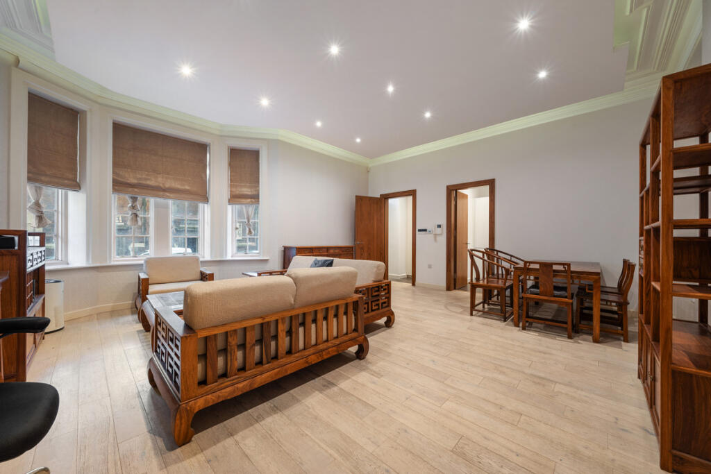 Main image of property: Bedford Court Mansions, Fitzrovia, WC1B