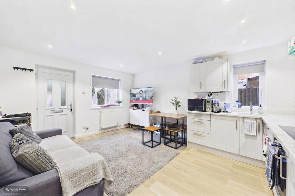 Main image of property: Warnsham Close, Lower Earley, Reading, Berkshire, RG6