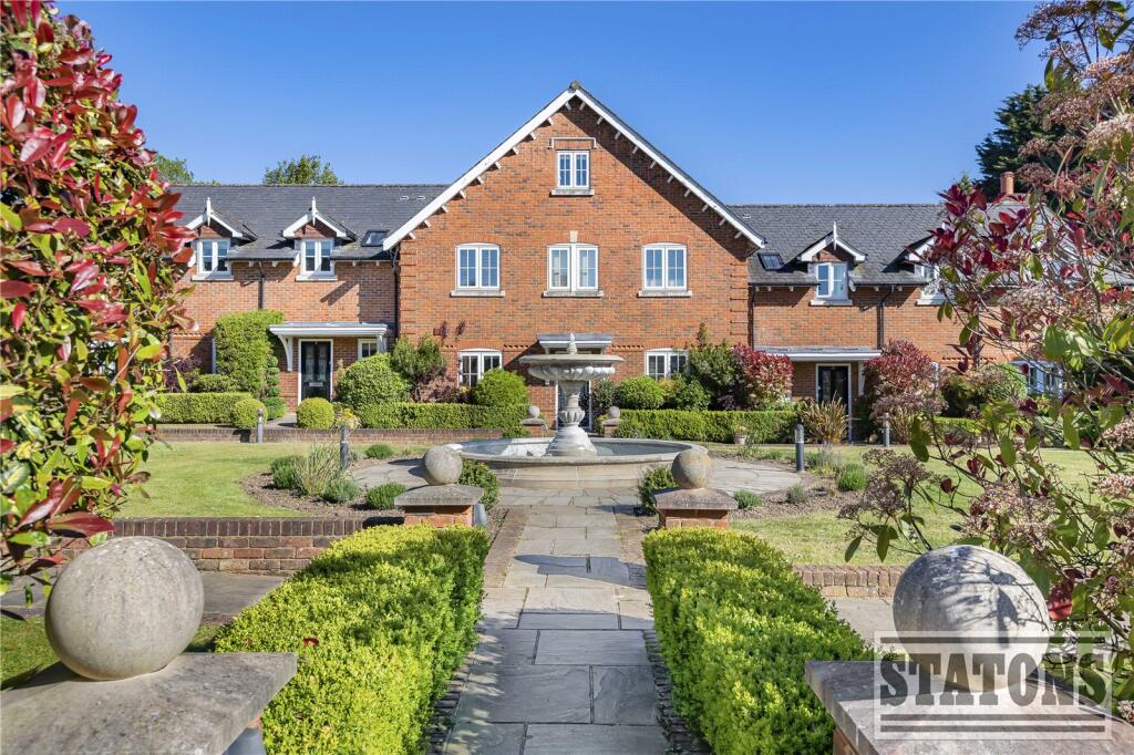 Main image of property: Essendon Country Club, Cucumber Lane, Essendon, Hatfield, AL9
