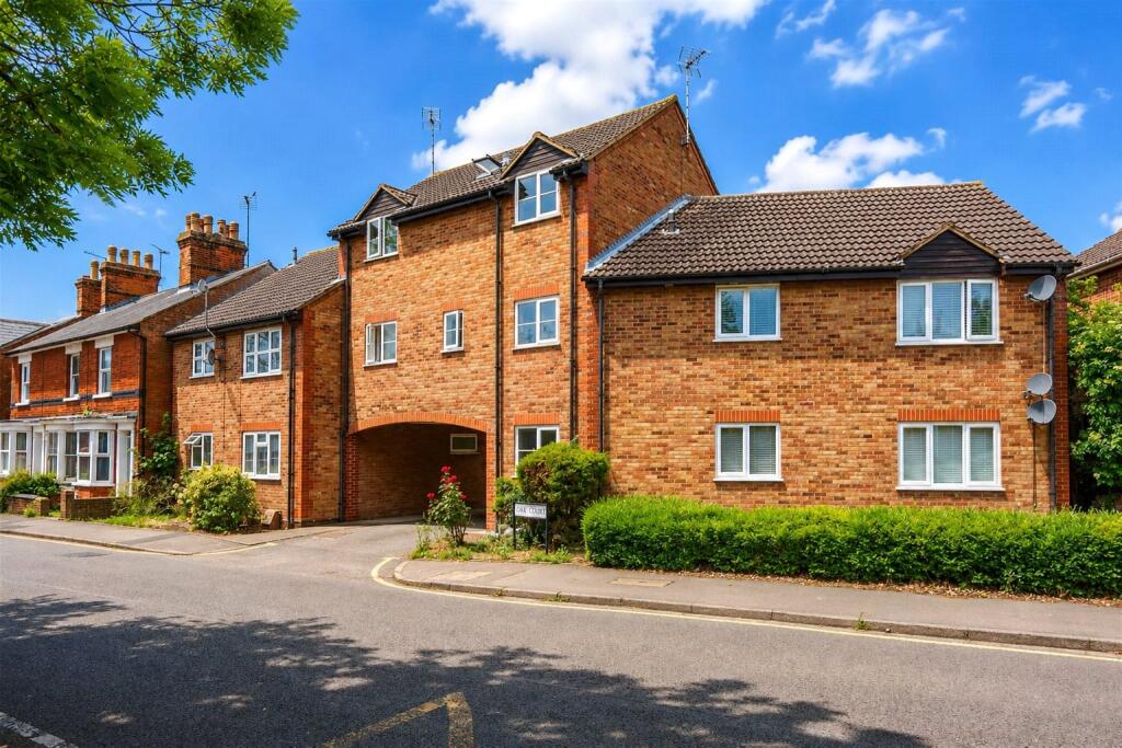 Main image of property: York Court, Bassett Road, Leighton Buzzard, Bedfordshire, LU7