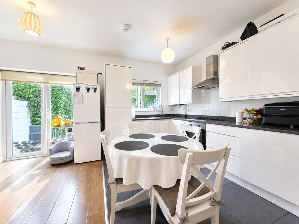 Main image of property: Golders Green Road, London, NW11