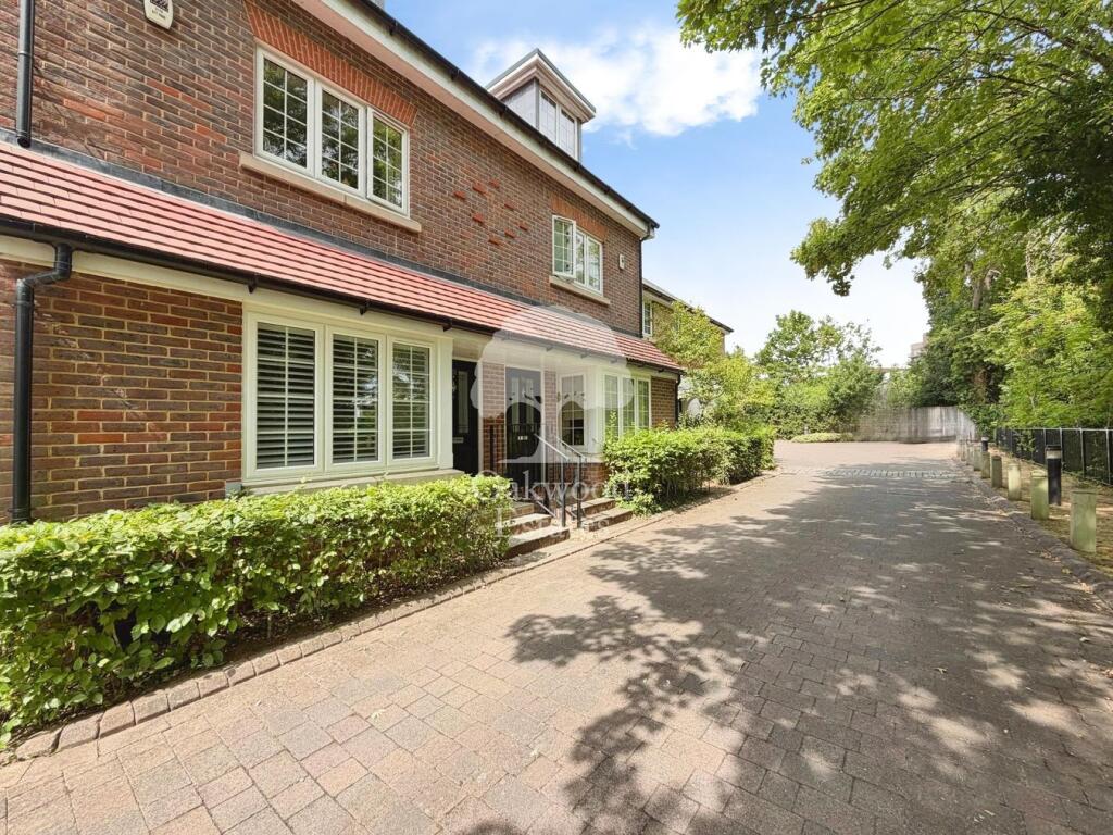 Main image of property: Moorland Way, Maidenhead, SL6