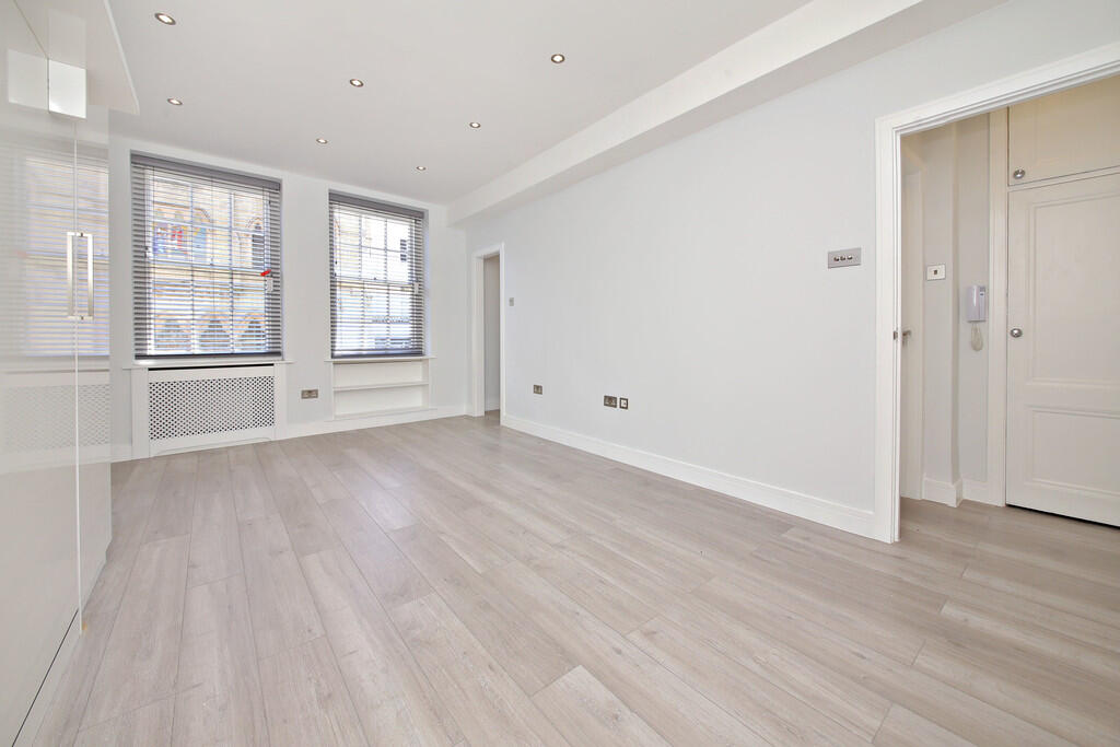 Main image of property: Queensway, London