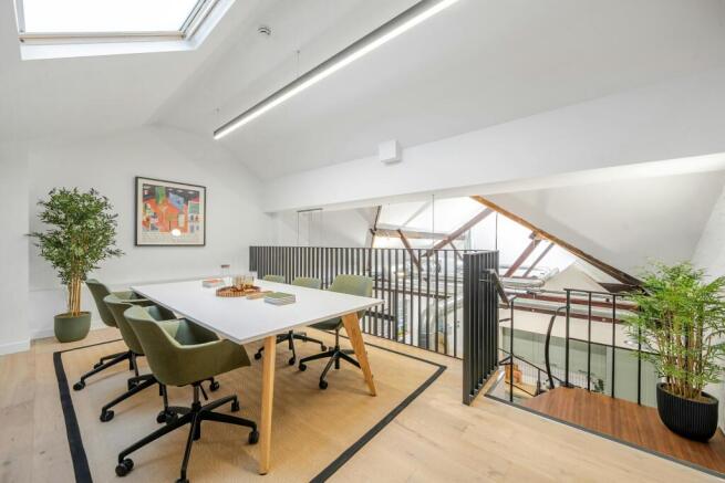  b55a3a1704a4 1.jpg