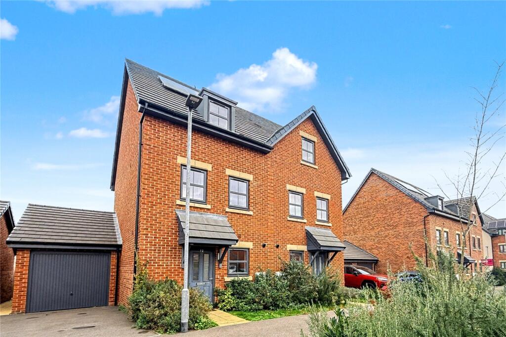 Main image of property: Russell Chase, Binfield, Bracknell, Berkshire, RG42