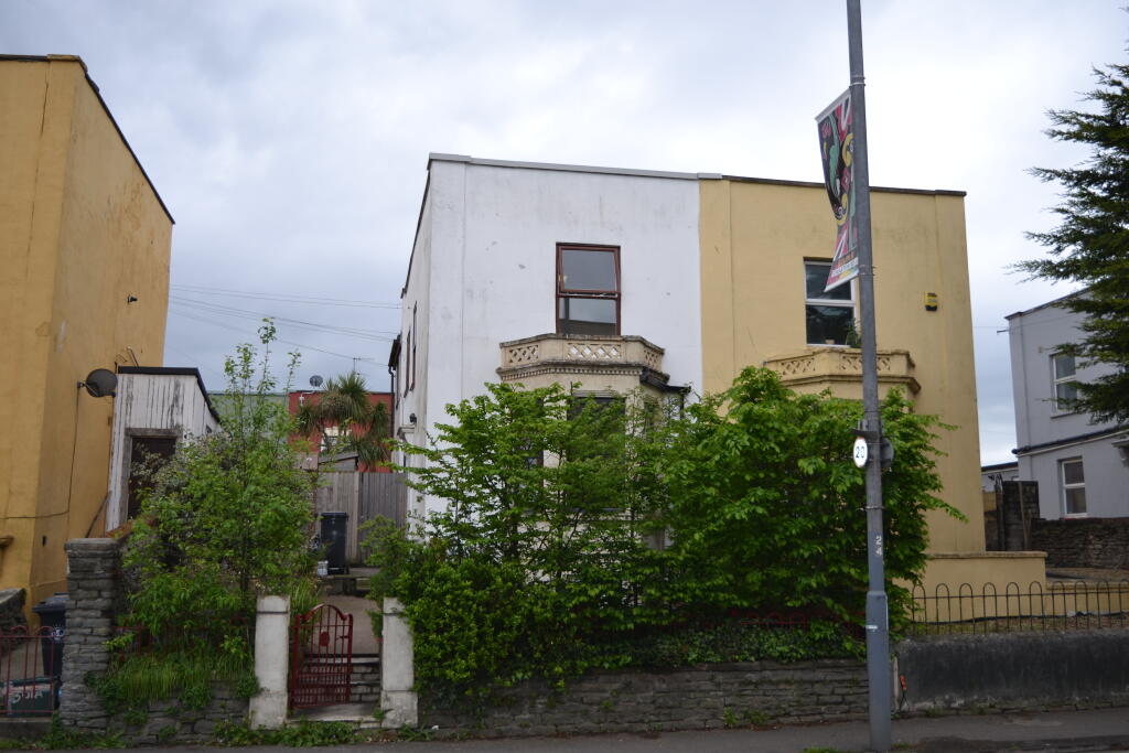 Main image of property: 299b Stapleton Road Bristol BS5 0NH