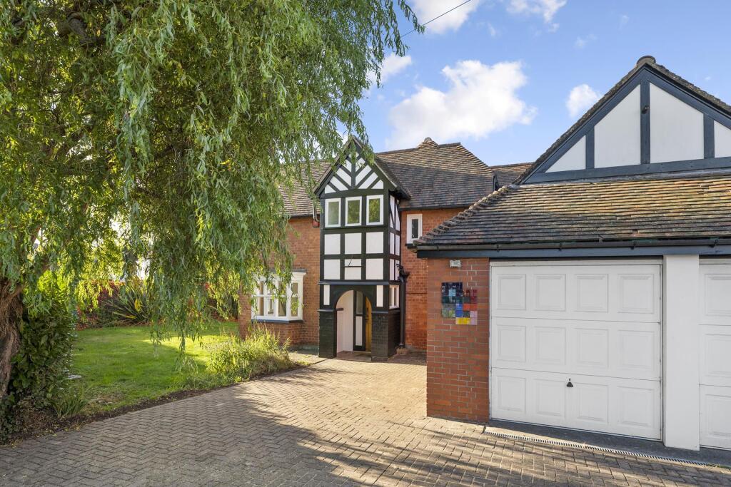 Main image of property: Parrys Lane, Stoke Bishop