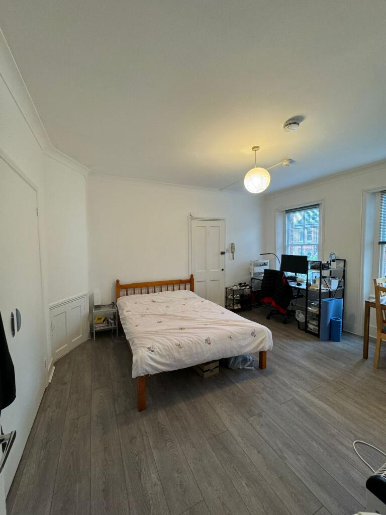 Main image of property: Haslemere Road, London, N8