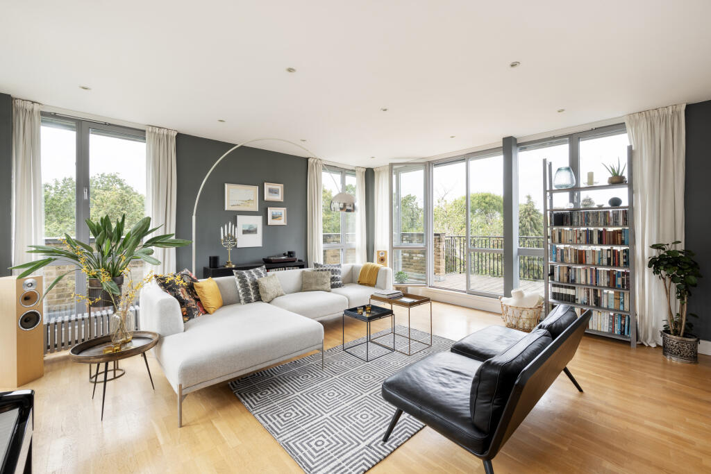 Main image of property: Pleasaunce Mansions, Greenwich SE10