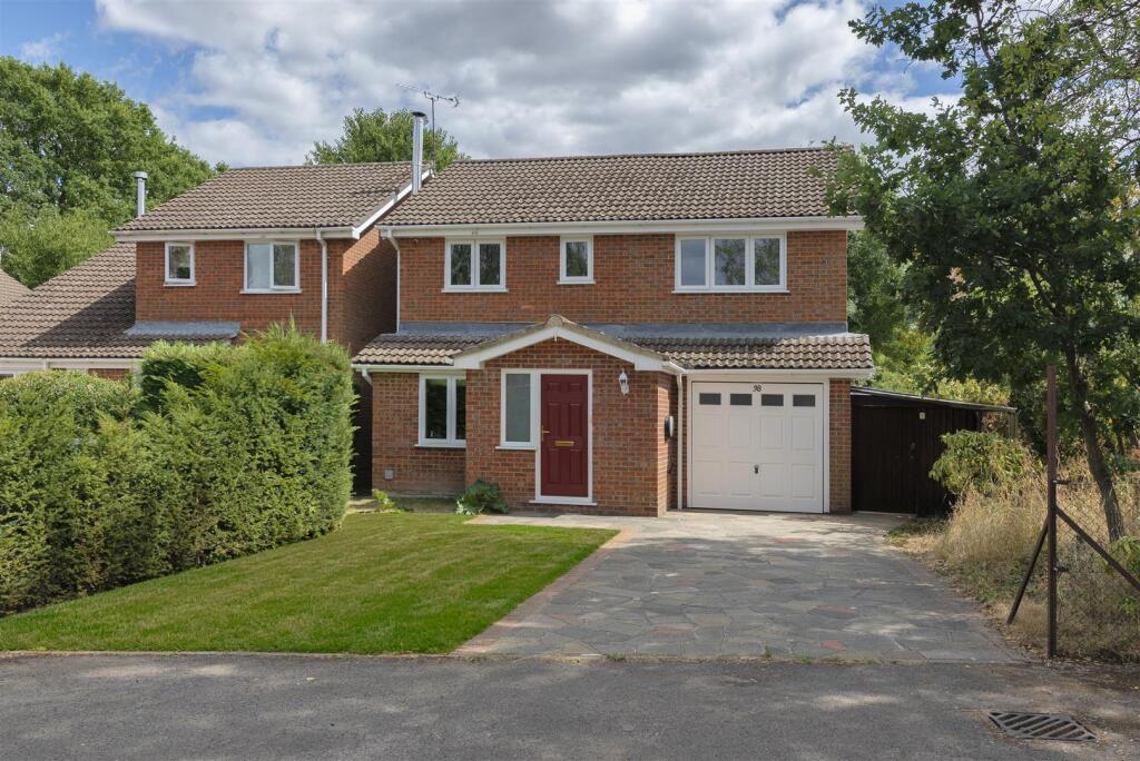 Main image of property: Lingfield Road, Borough Green, Sevenoaks