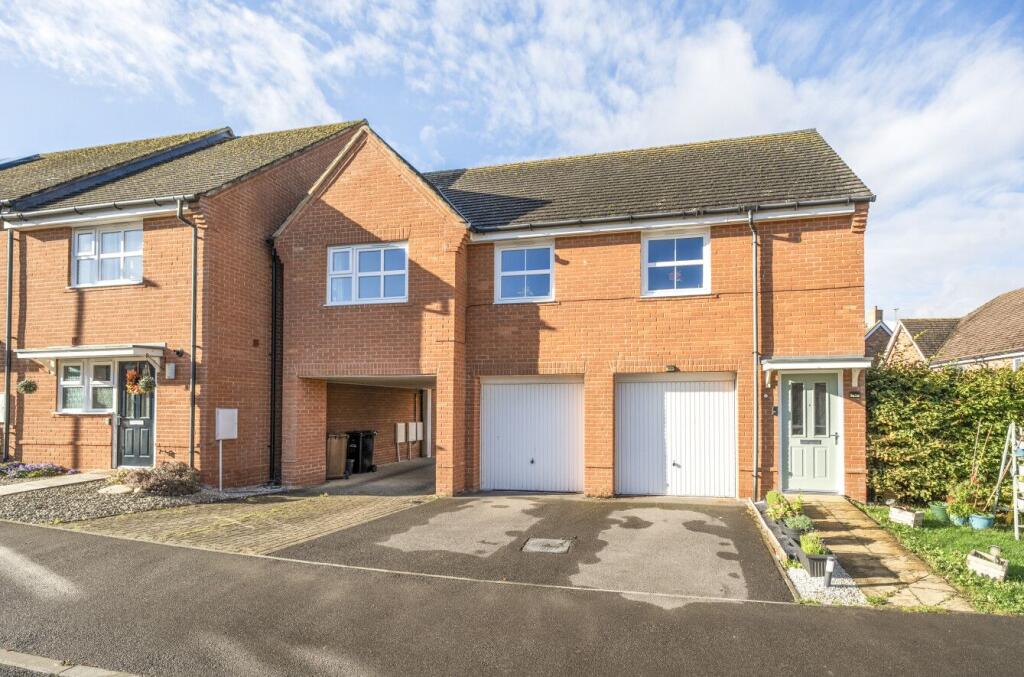 Main image of property: Tailor Close, Andover, SP11 6UN
