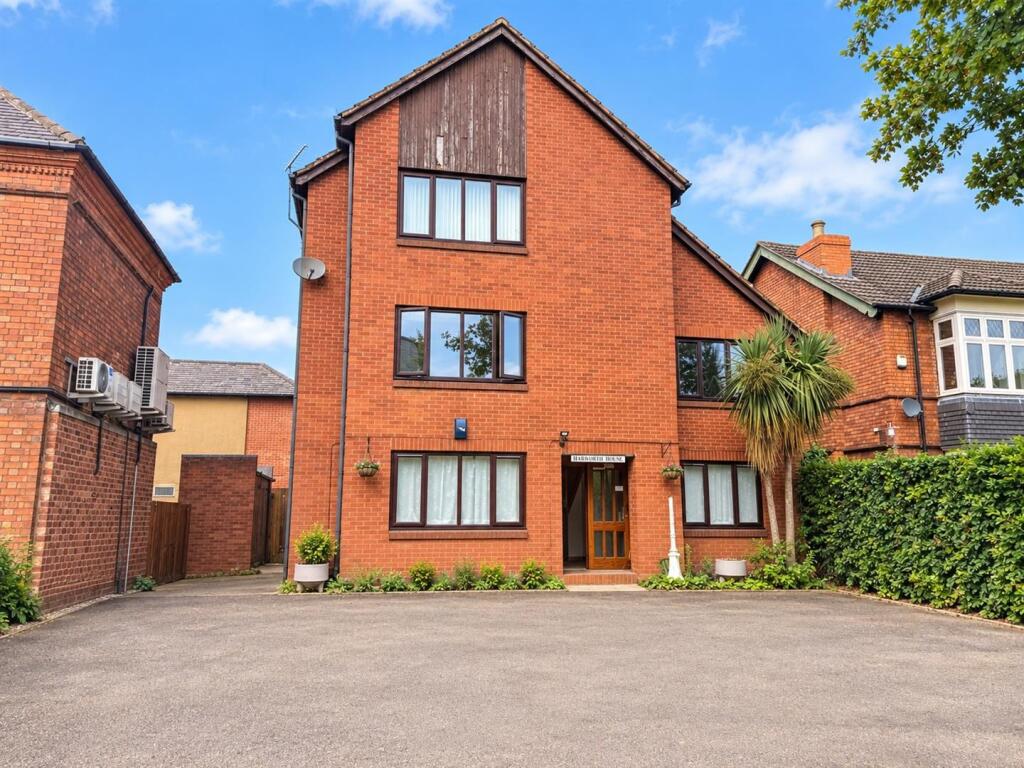Main image of property: London Road, Kettering