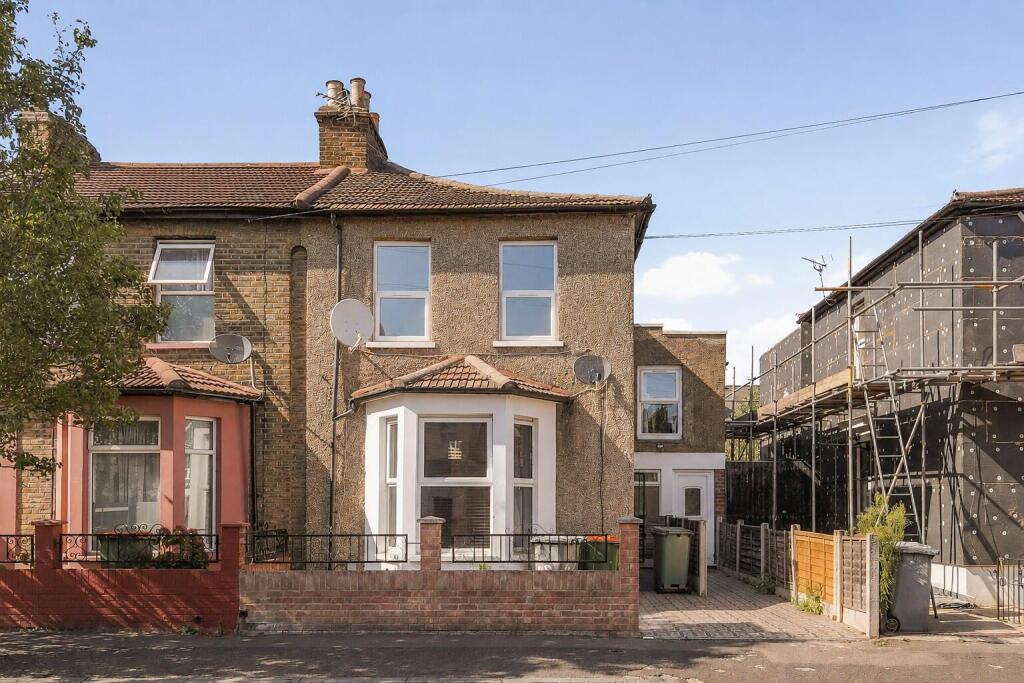 Main image of property: Buckingham Road, London