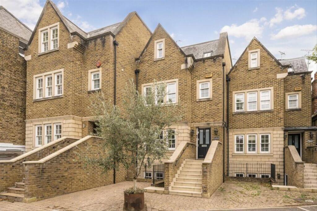 Main image of property: Grove Park Road, Chiswick