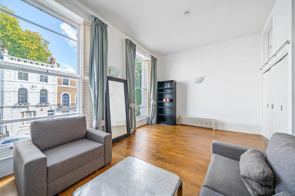 Main image of property: Oakley Street, Chelsea