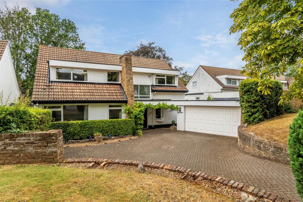 Main image of property: Warren Avenue, South Cheam, SM2