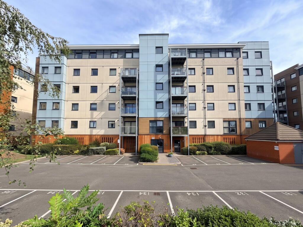 Main image of property: Groombridge Avenue, Eastbourne, BN22 7FF