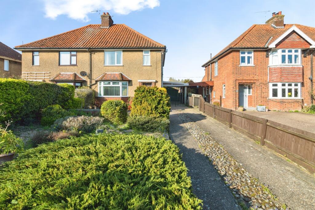 Main image of property: Beccles Road, Bungay