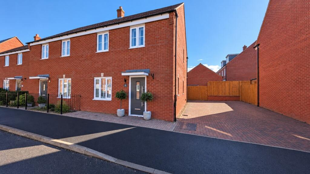 Main image of property: Pillow Way, Buckingham, MK18