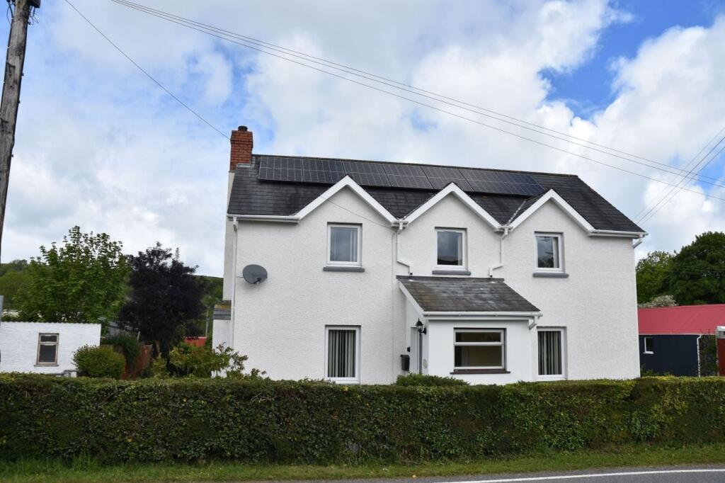 Main image of property: Y Garreg Filltir, Penrhiwllan