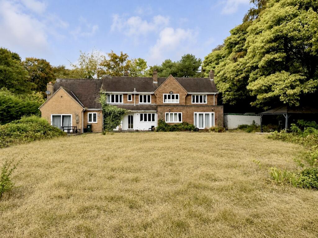 Main image of property: Quarry Road, Neston, Cheshire