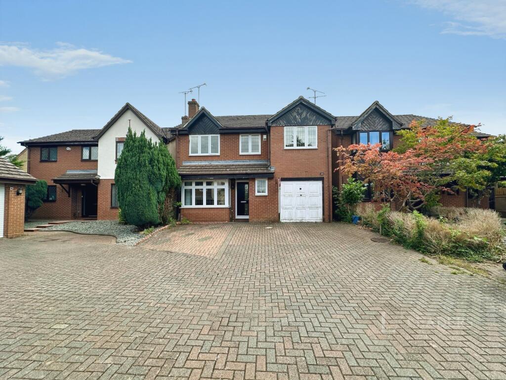 Main image of property: Lorimer Close, Luton, Bedfordshire, LU2