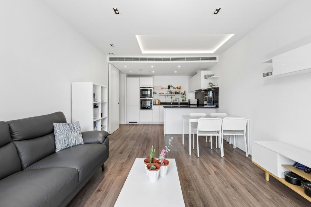 Main image of property: Cashmere House, Leman Street, E1