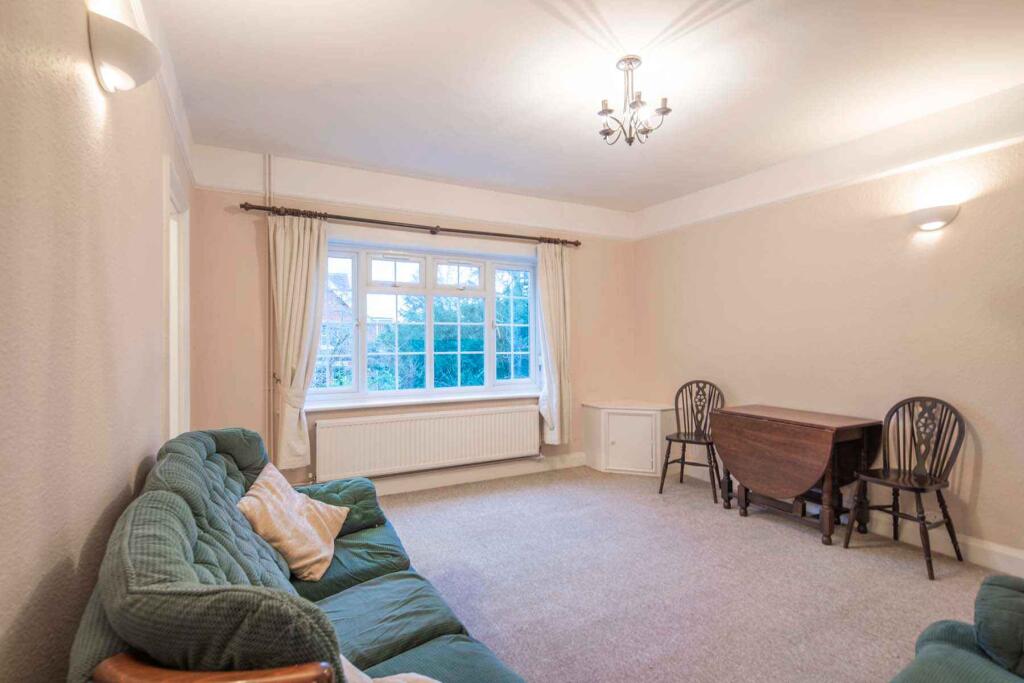 Main image of property: Riverside Flat, Goring on Thames
