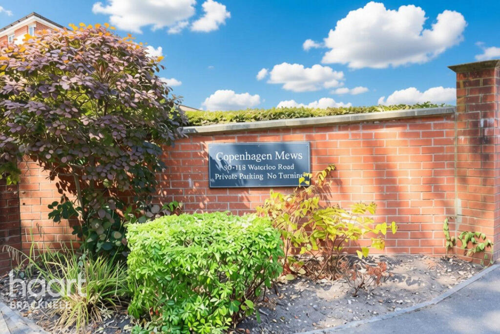 Main image of property: Waterloo Road, Crowthorne