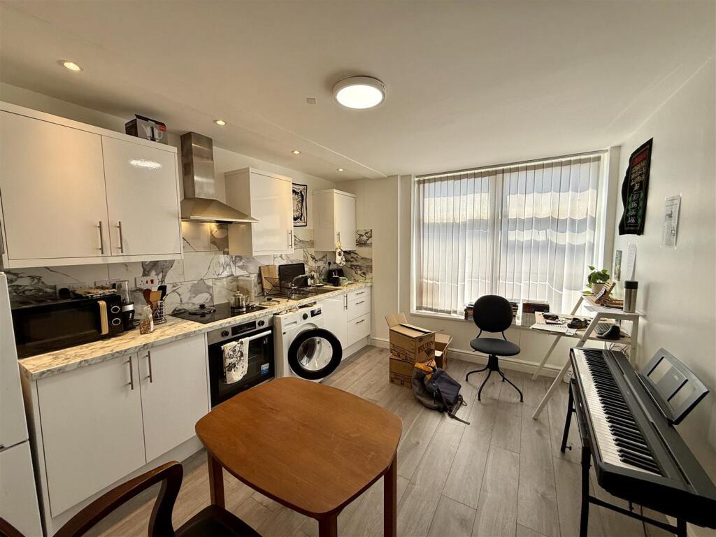 Main image of property: City Road, Cardiff