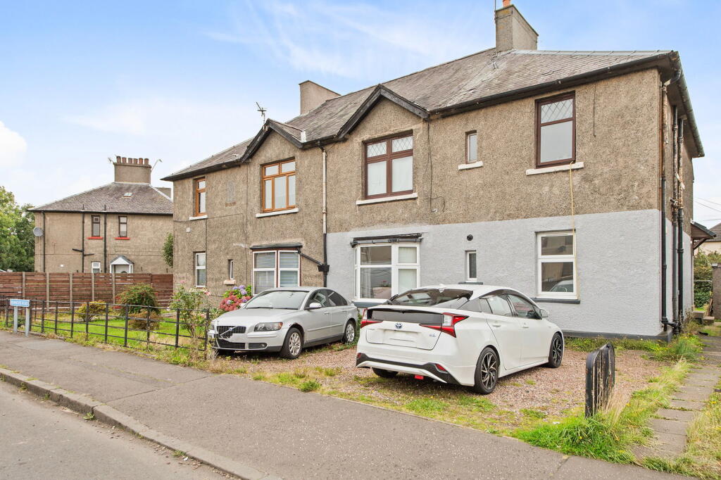Main image of property: 33 Newhouse Road, Grangemouth, FK3 8LN