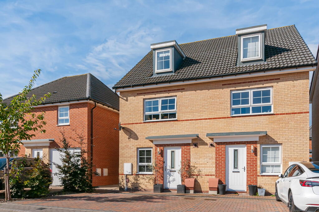 Main image of property: Mulberry Croft, Beverley, East Riding of Yorkshire, HU17 0WS