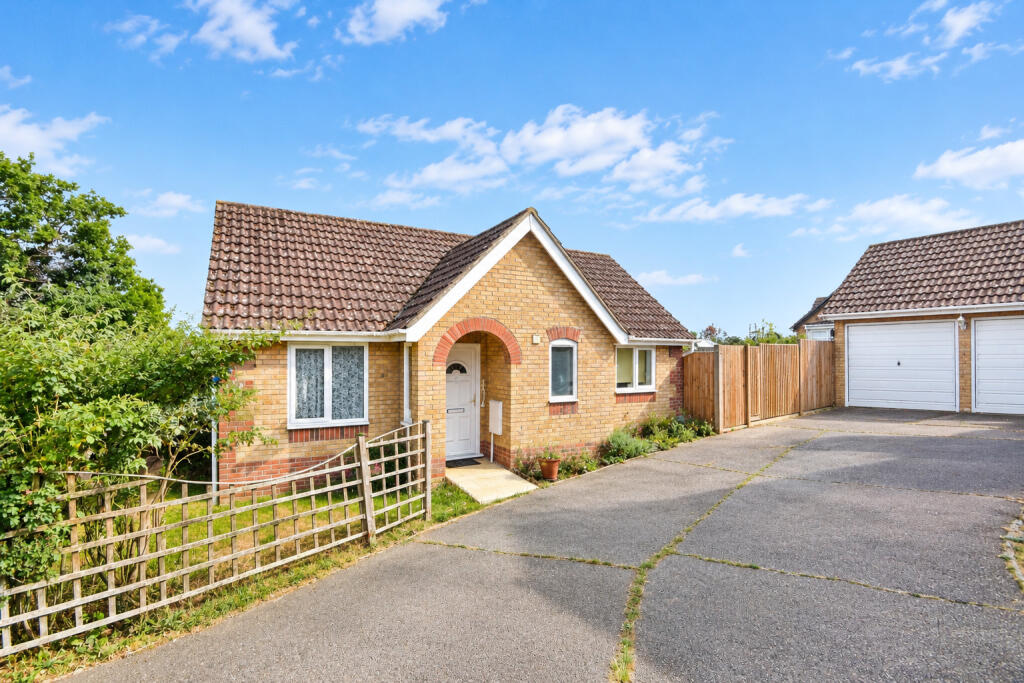 Main image of property: Hawthorn Close, Halstead