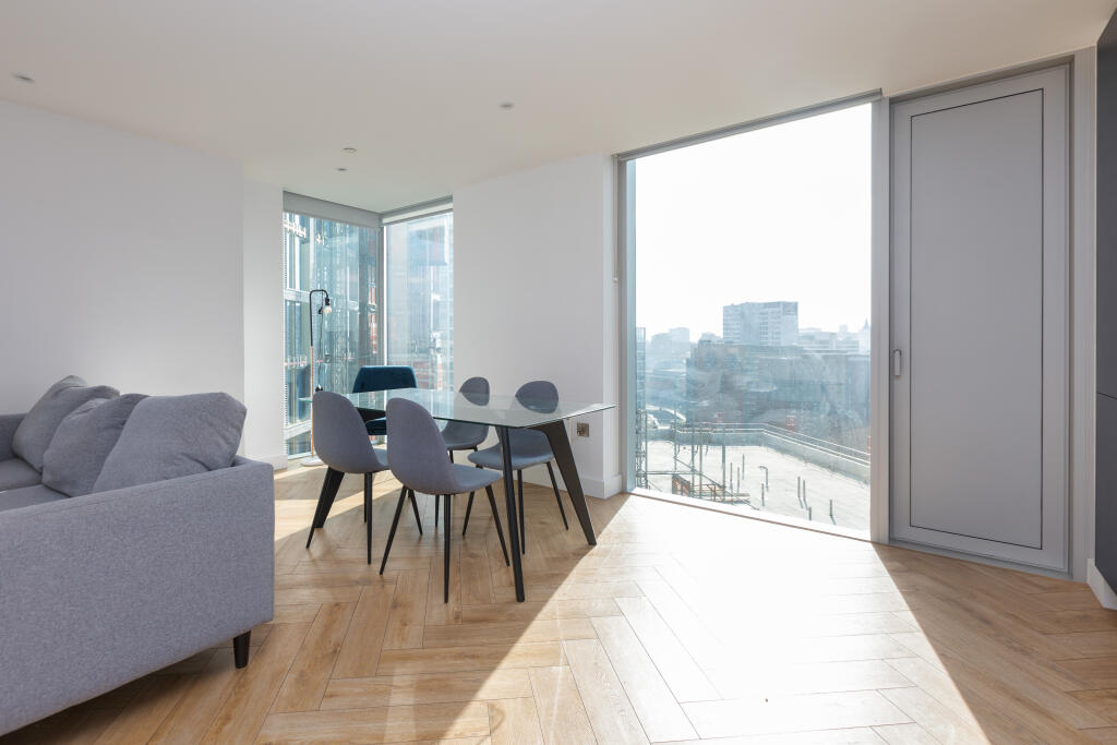 Main image of property: Anaconda cut, 100 Greengate, M3 7NG